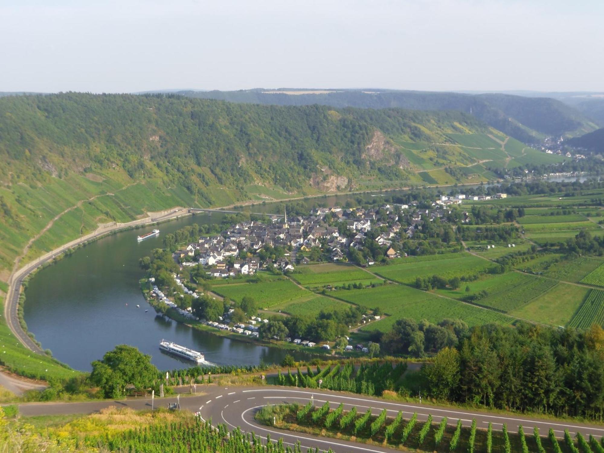 Comfortable Apartment In Ediger Eller Eifel Sankt Aldegund Buitenkant foto
